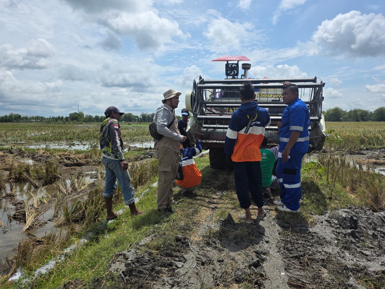 Pelatihan Combine Harvester Dorong Kemandirian dan Produktivitas Petani Penerima Bantuan Alsintan