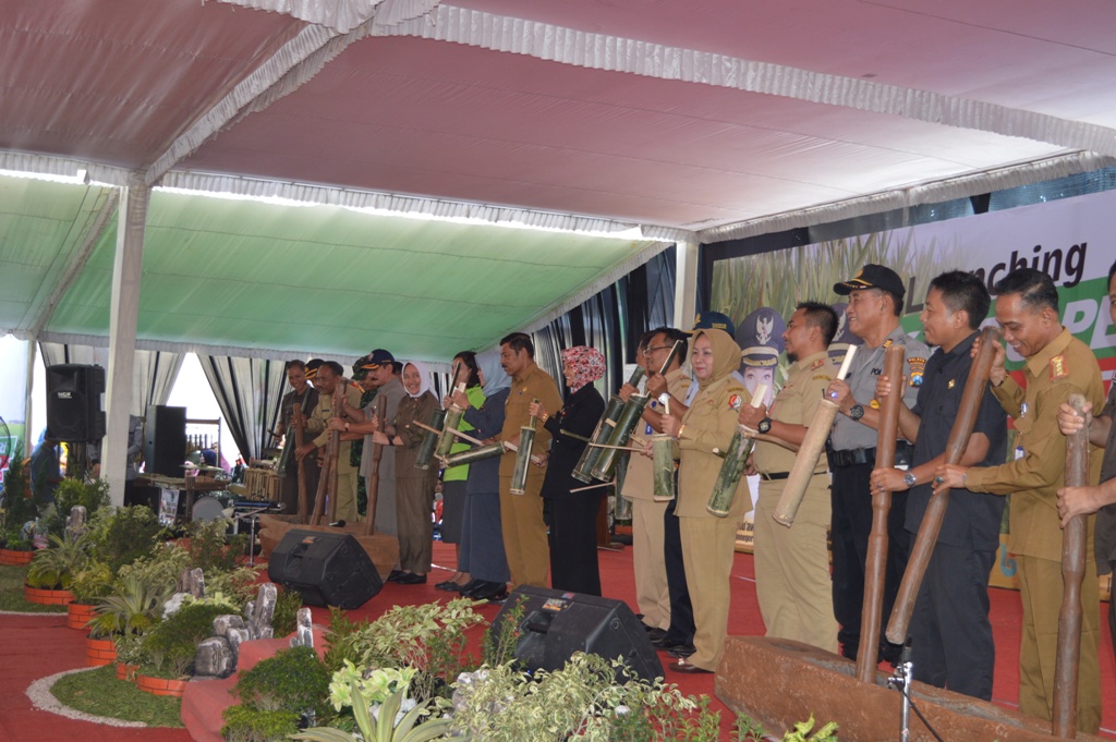 LAUNCHING KARTU PETANI MANDIRI (KPM)